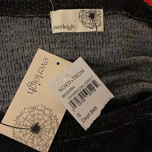NWT Everleigh Knit Sweatshirt – Soft, Stylish & Brand New - Picture 6 of 7